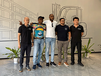 Schön, unsere geschätzten afrikanischen Partner am HIFOUNE-Hauptsitz zu Besuch zu haben!